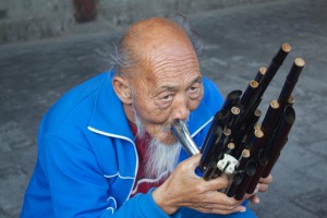 A street musician in China